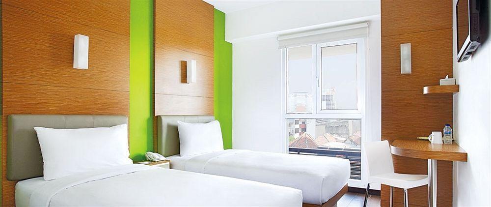 Amaris Hotel Dr. Susilo Grogol Yakarta Exterior foto